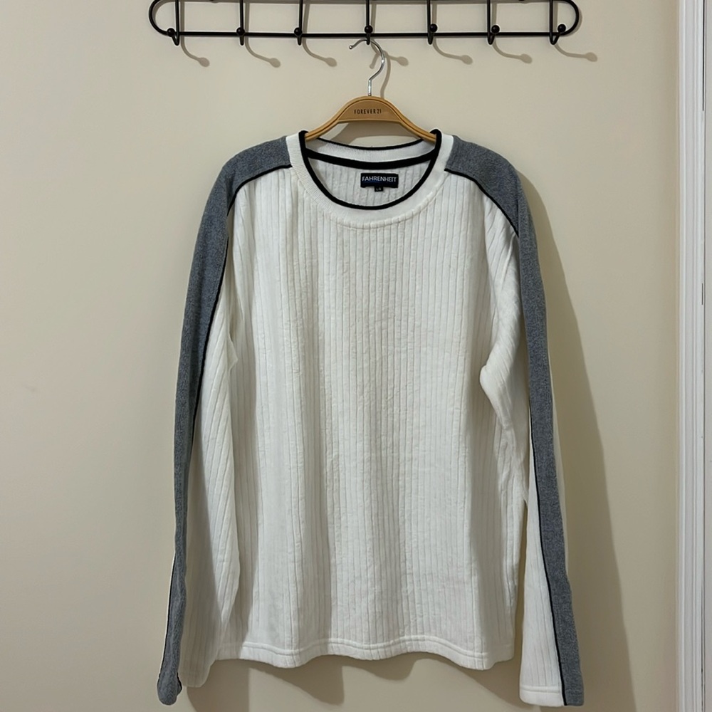 Fahrenheit large sweater y2k